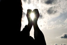 冲刺终点：田径赛场上绽放的勇气与荣耀